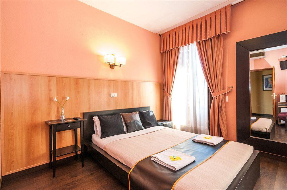 Hostal Gallardo Μαδρίτη Εξωτερικό φωτογραφία
