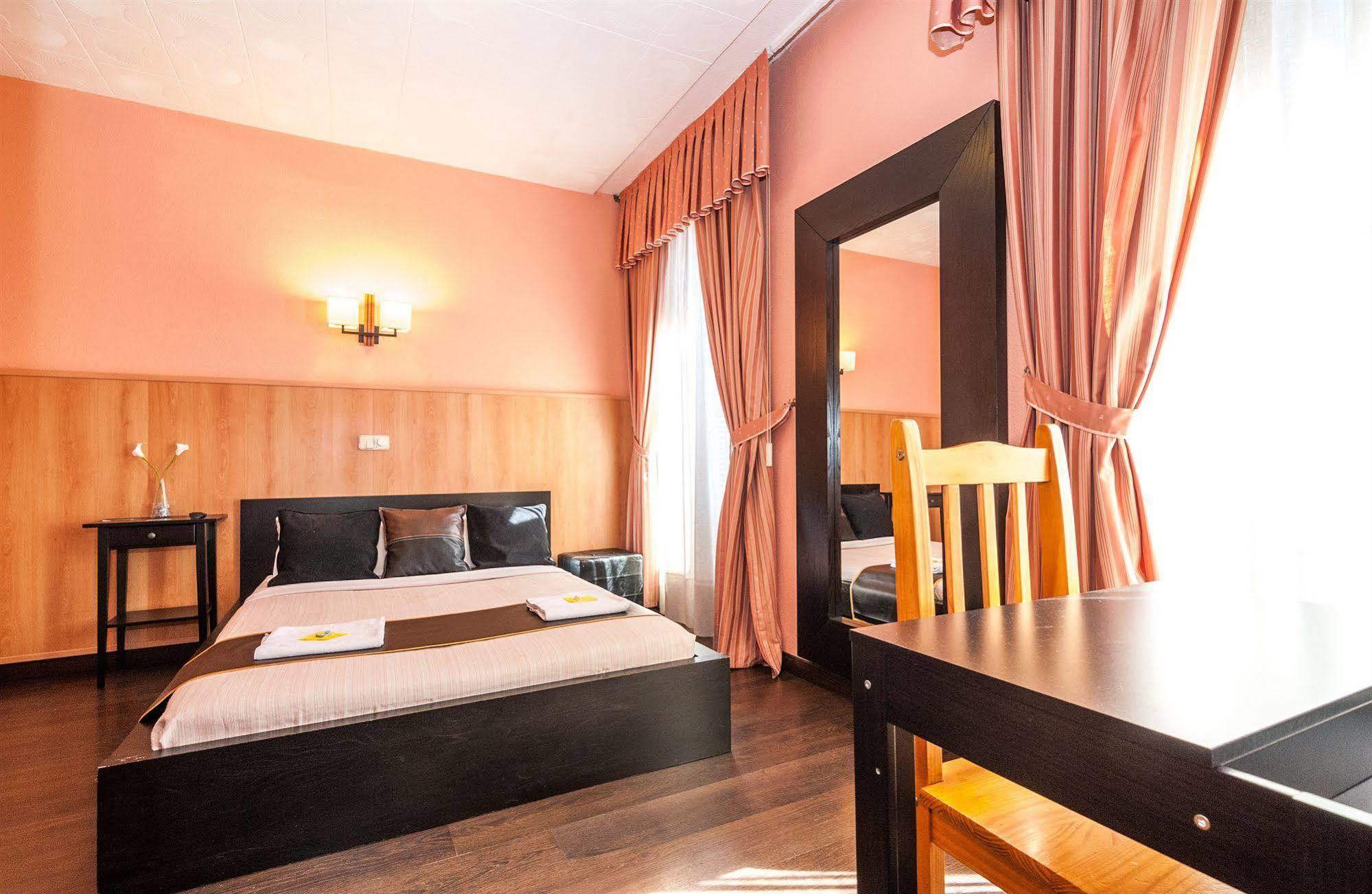Hostal Gallardo Μαδρίτη Εξωτερικό φωτογραφία
