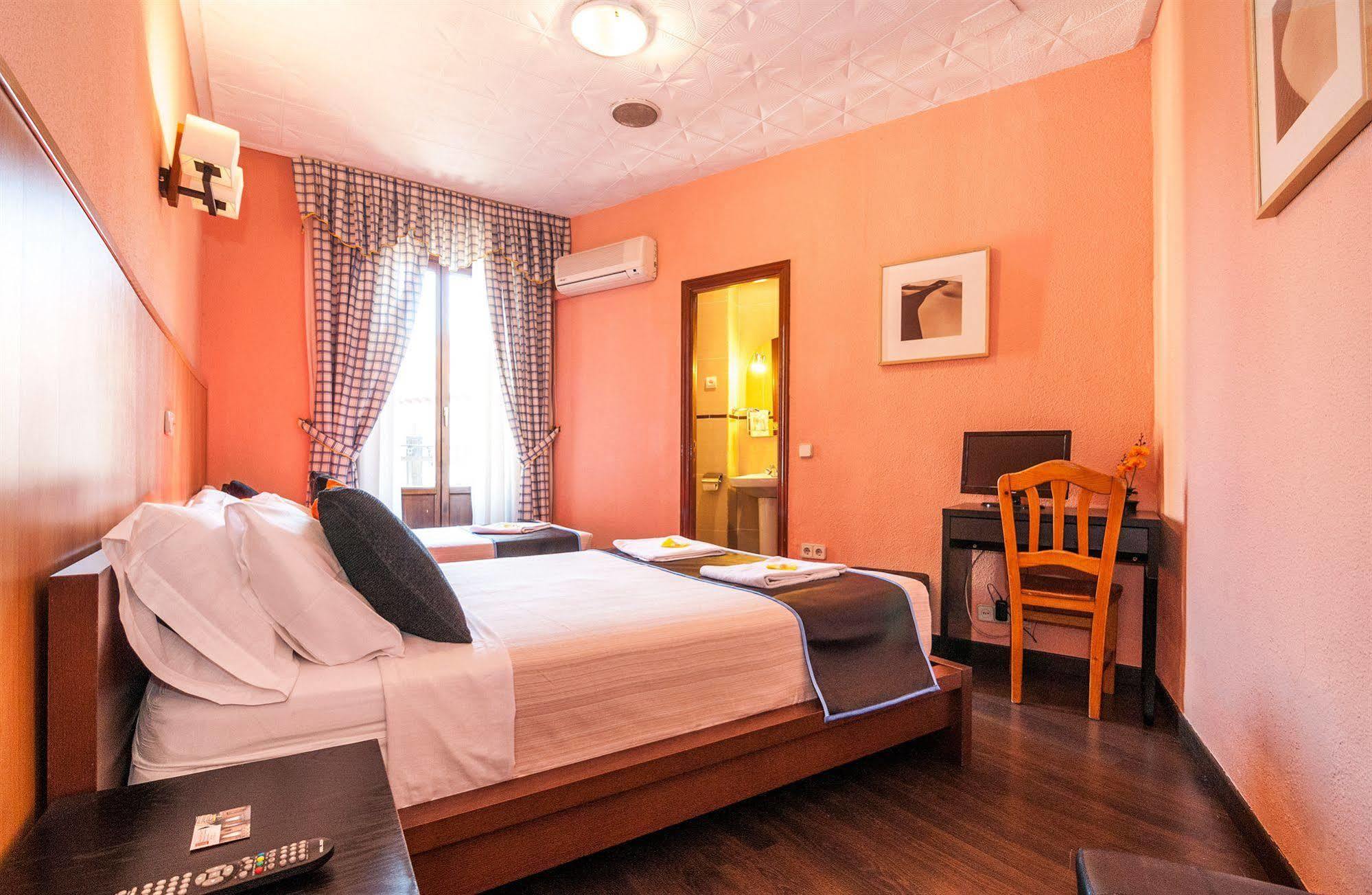 Hostal Gallardo Μαδρίτη Εξωτερικό φωτογραφία