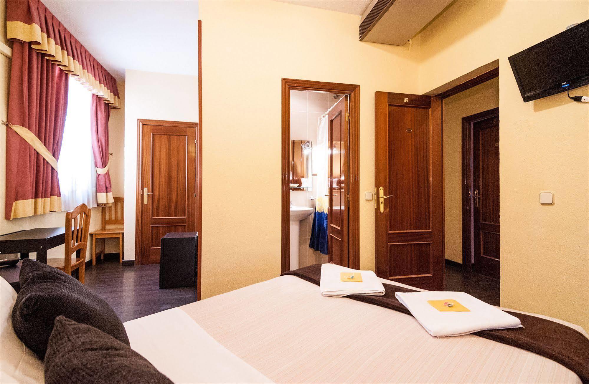 Hostal Gallardo Μαδρίτη Εξωτερικό φωτογραφία