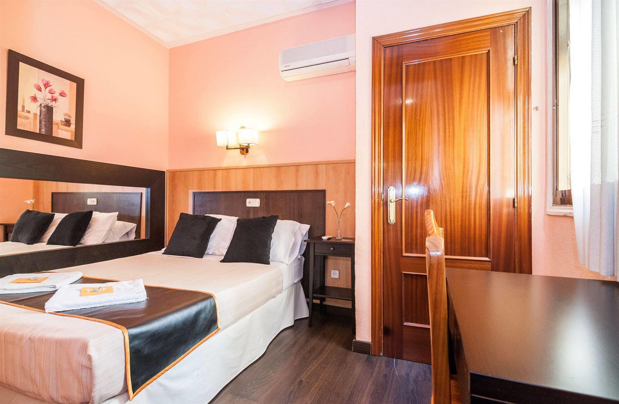 Hostal Gallardo Μαδρίτη Εξωτερικό φωτογραφία