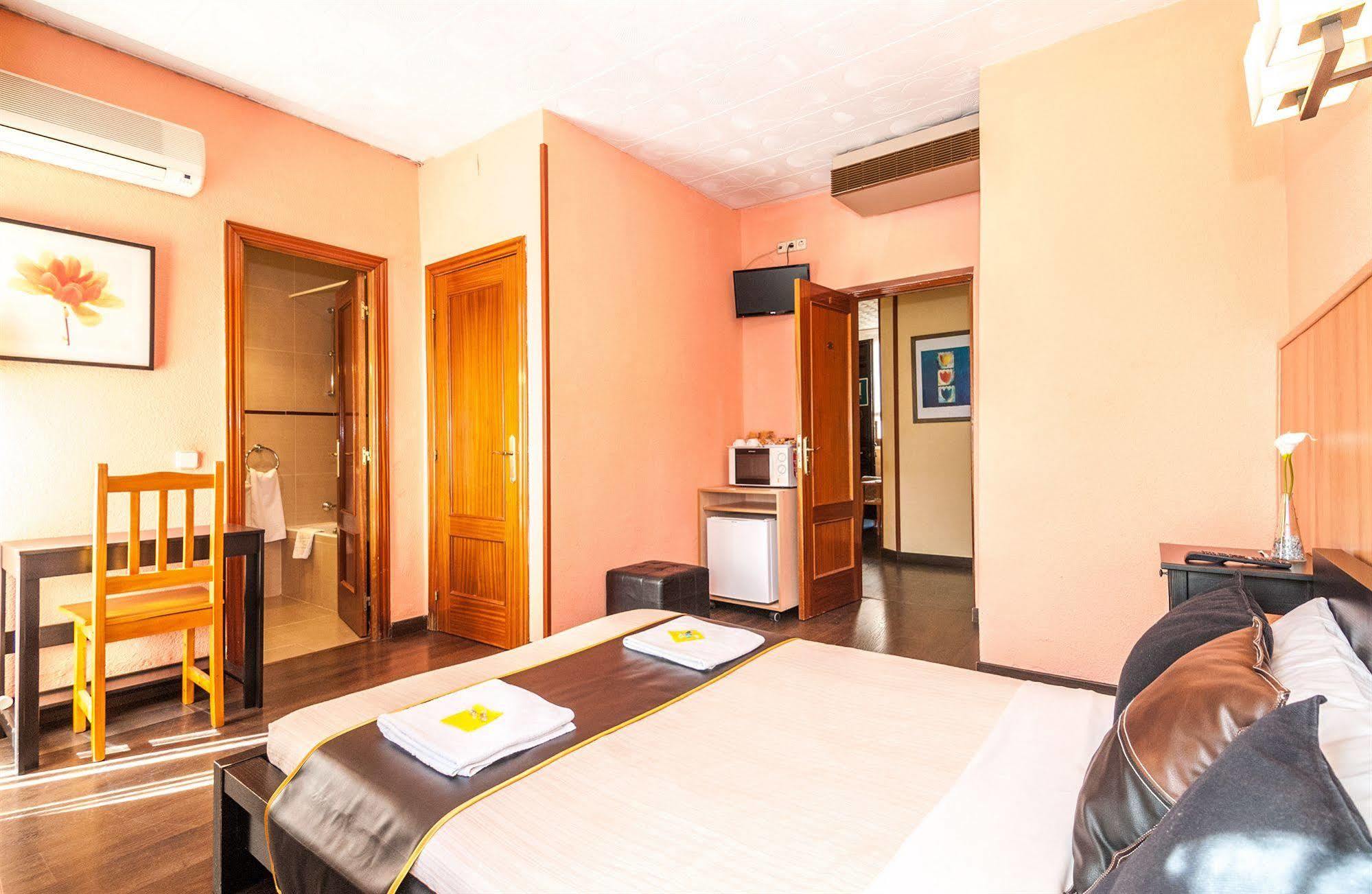 Hostal Gallardo Μαδρίτη Εξωτερικό φωτογραφία