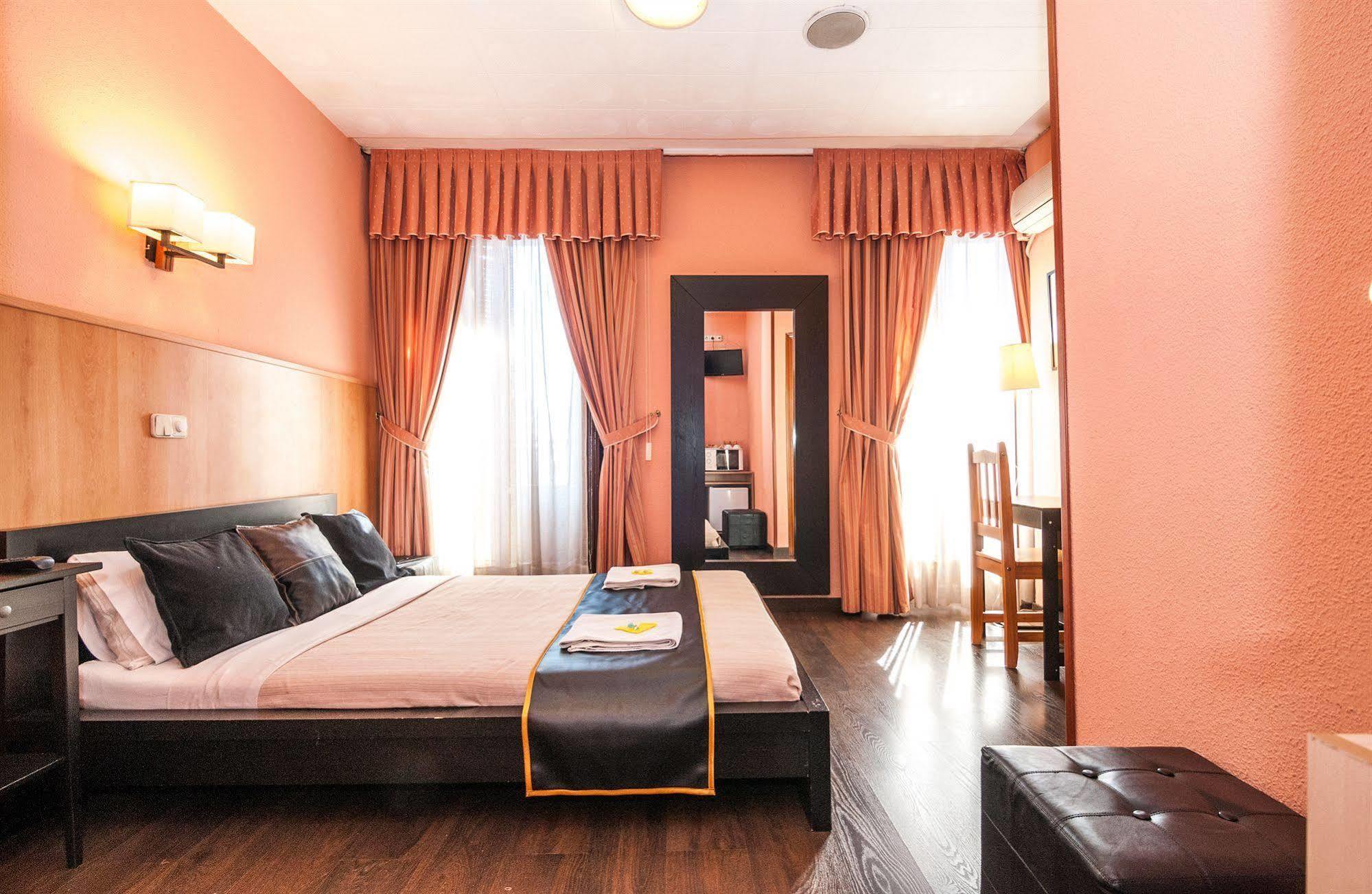Hostal Gallardo Μαδρίτη Εξωτερικό φωτογραφία