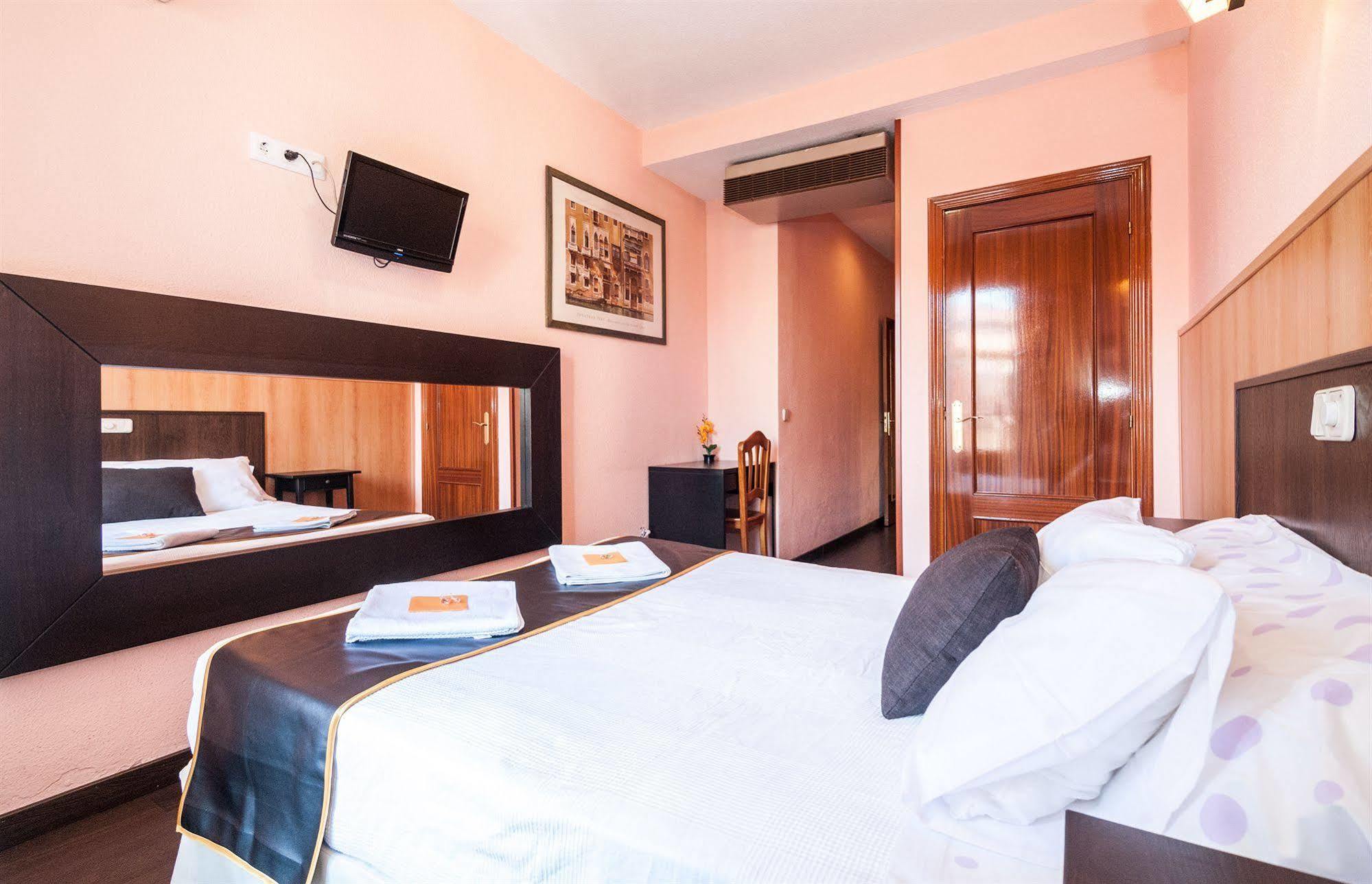 Hostal Gallardo Μαδρίτη Εξωτερικό φωτογραφία