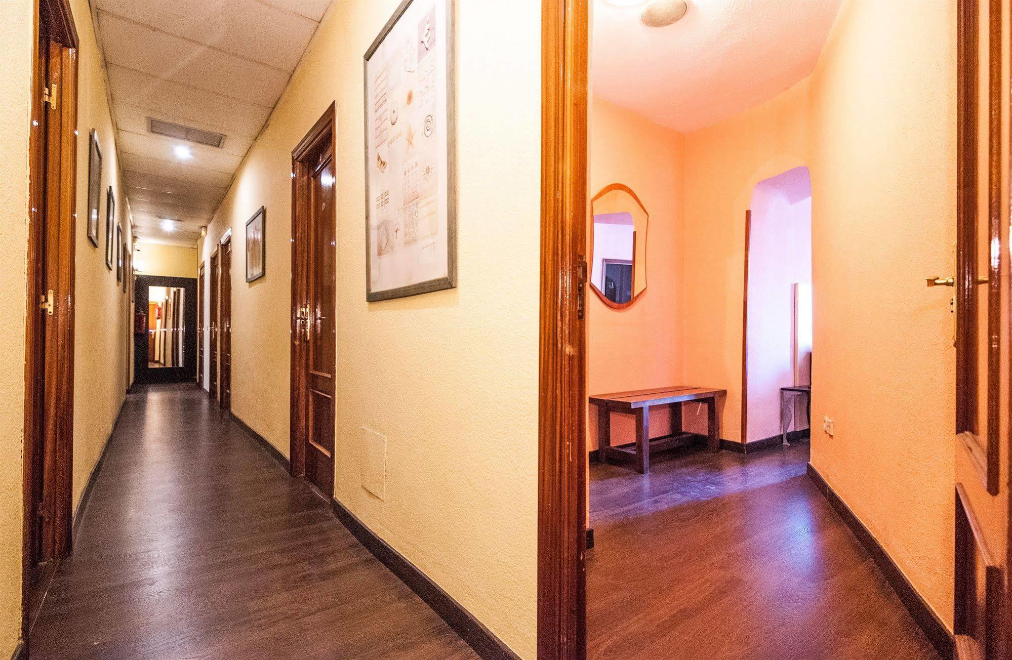 Hostal Gallardo Μαδρίτη Εξωτερικό φωτογραφία